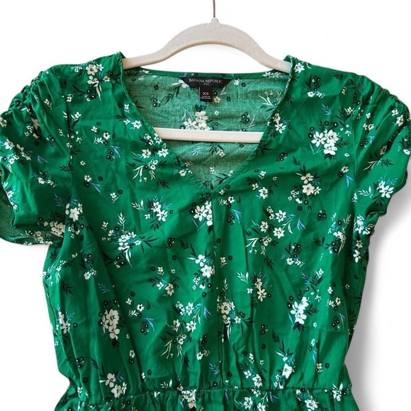 Banana Republic Kelly Green Floral Fit-and-Flare Dress -XS 💚 - Picture 3 of 8